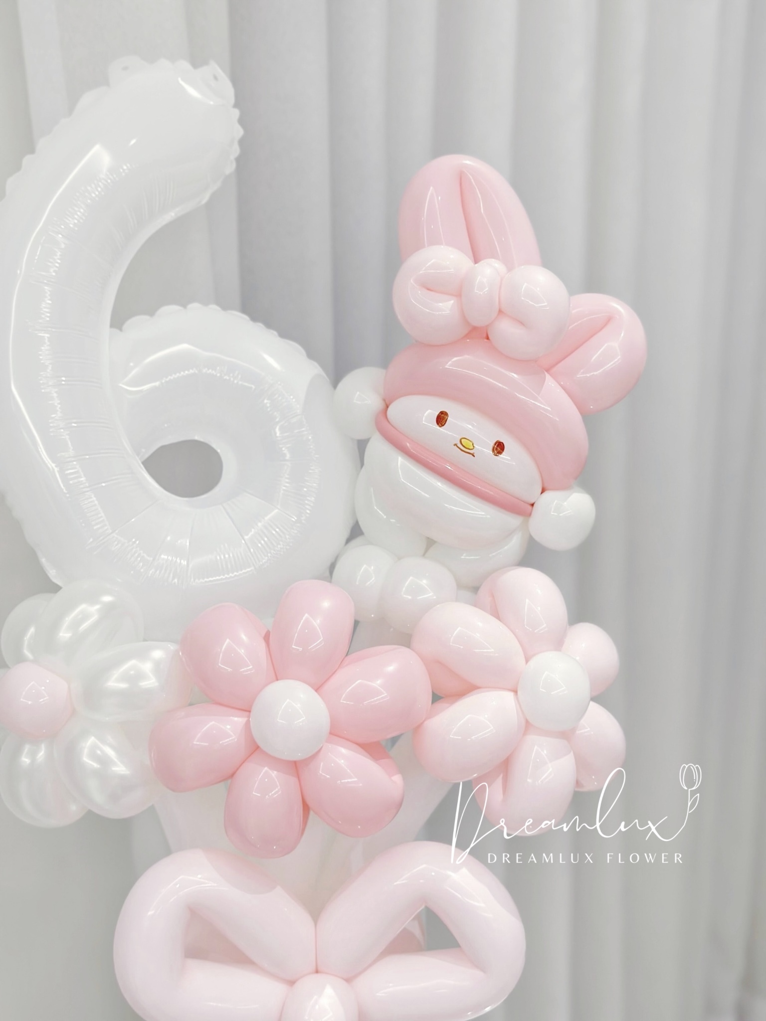 Copy of  Dreamlux flower (Logo)