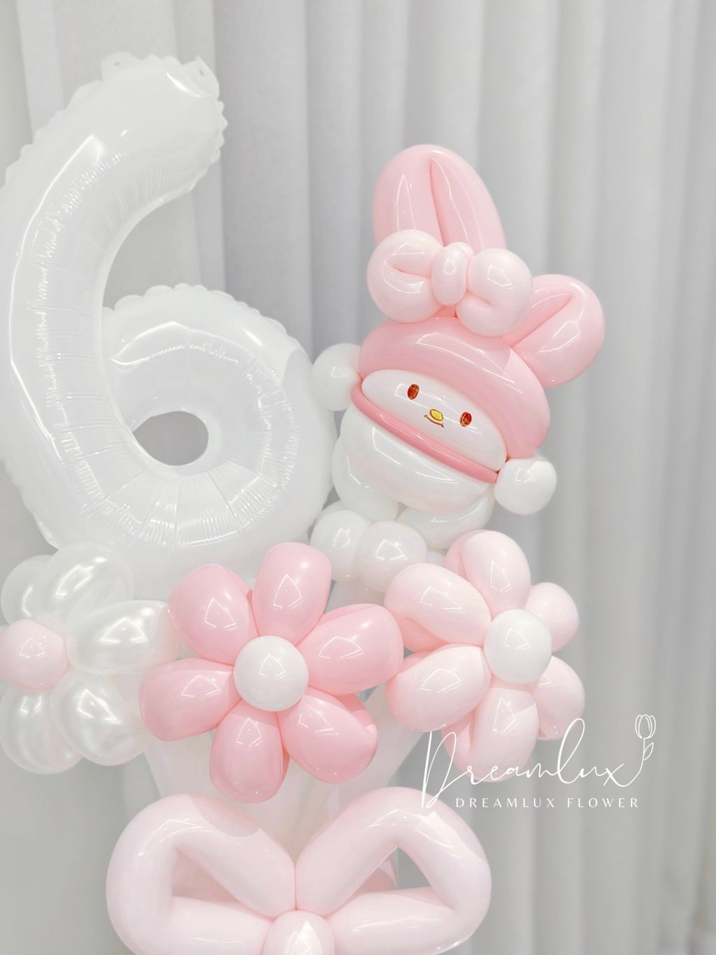 Copy of  Dreamlux flower (Logo)