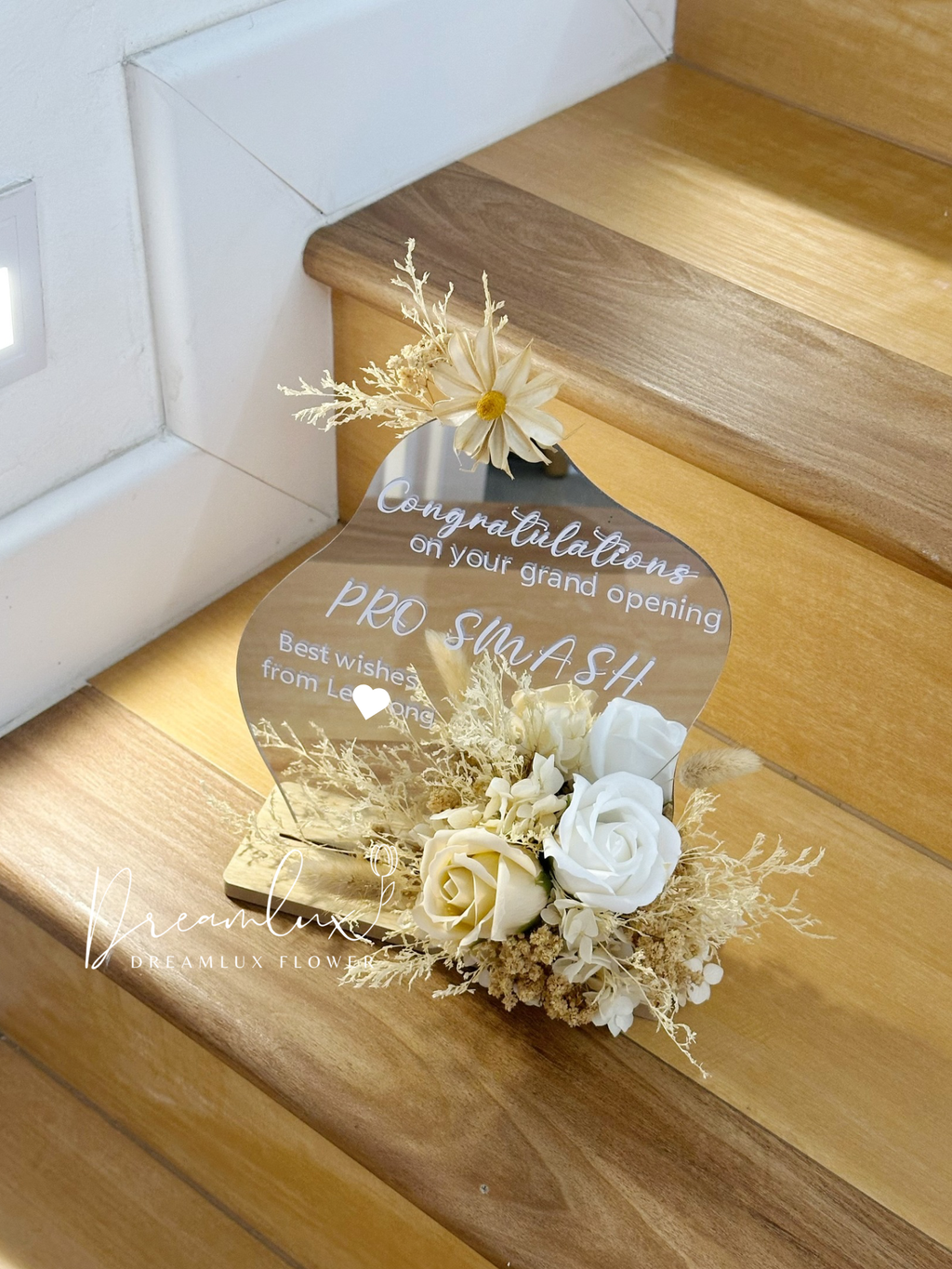 Copy of  Dreamlux flower (Logo)