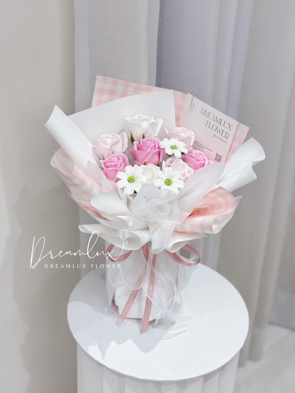 Copy of  Dreamlux flower (Logo)