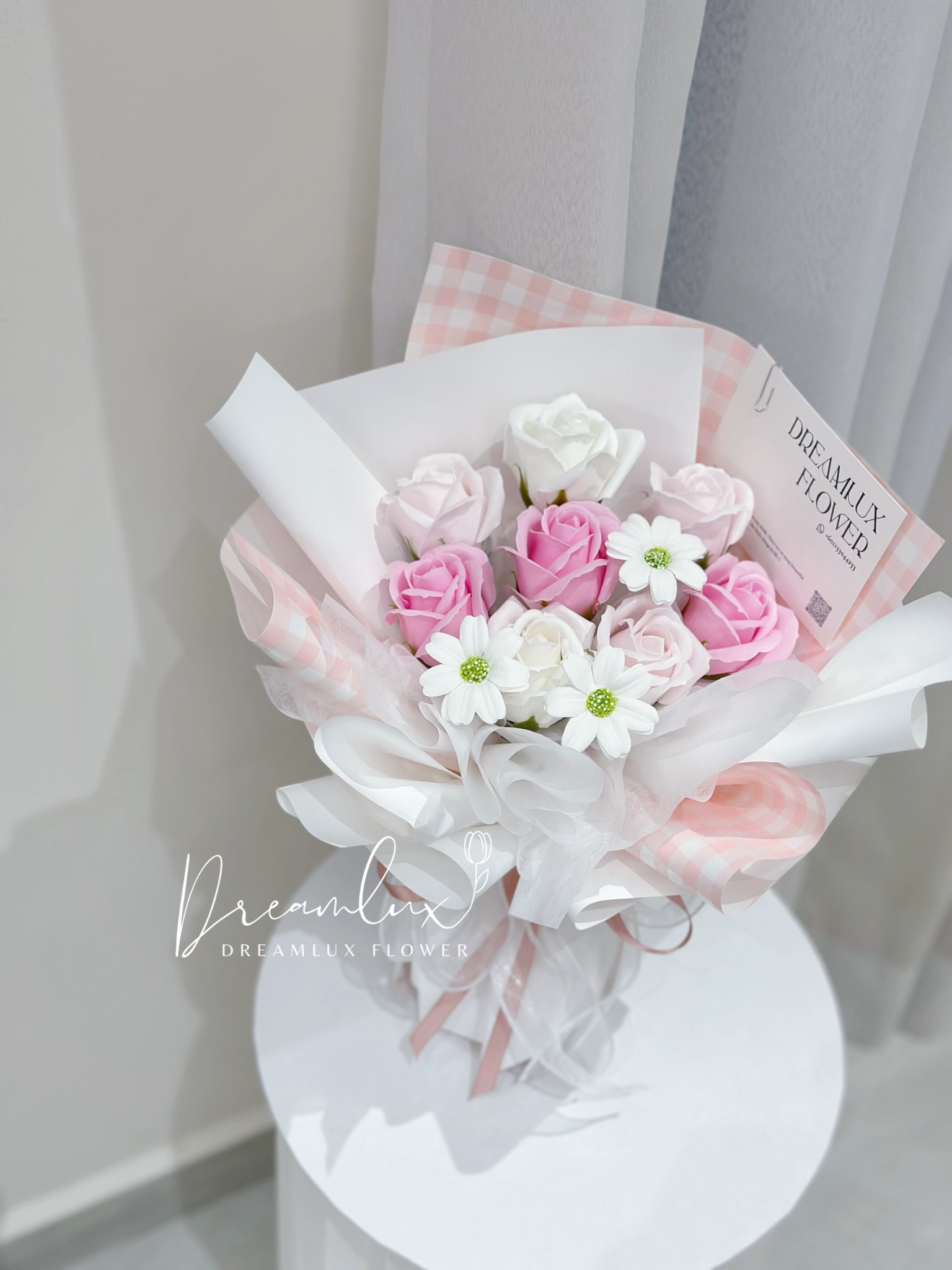 Copy of  Dreamlux flower (Logo)