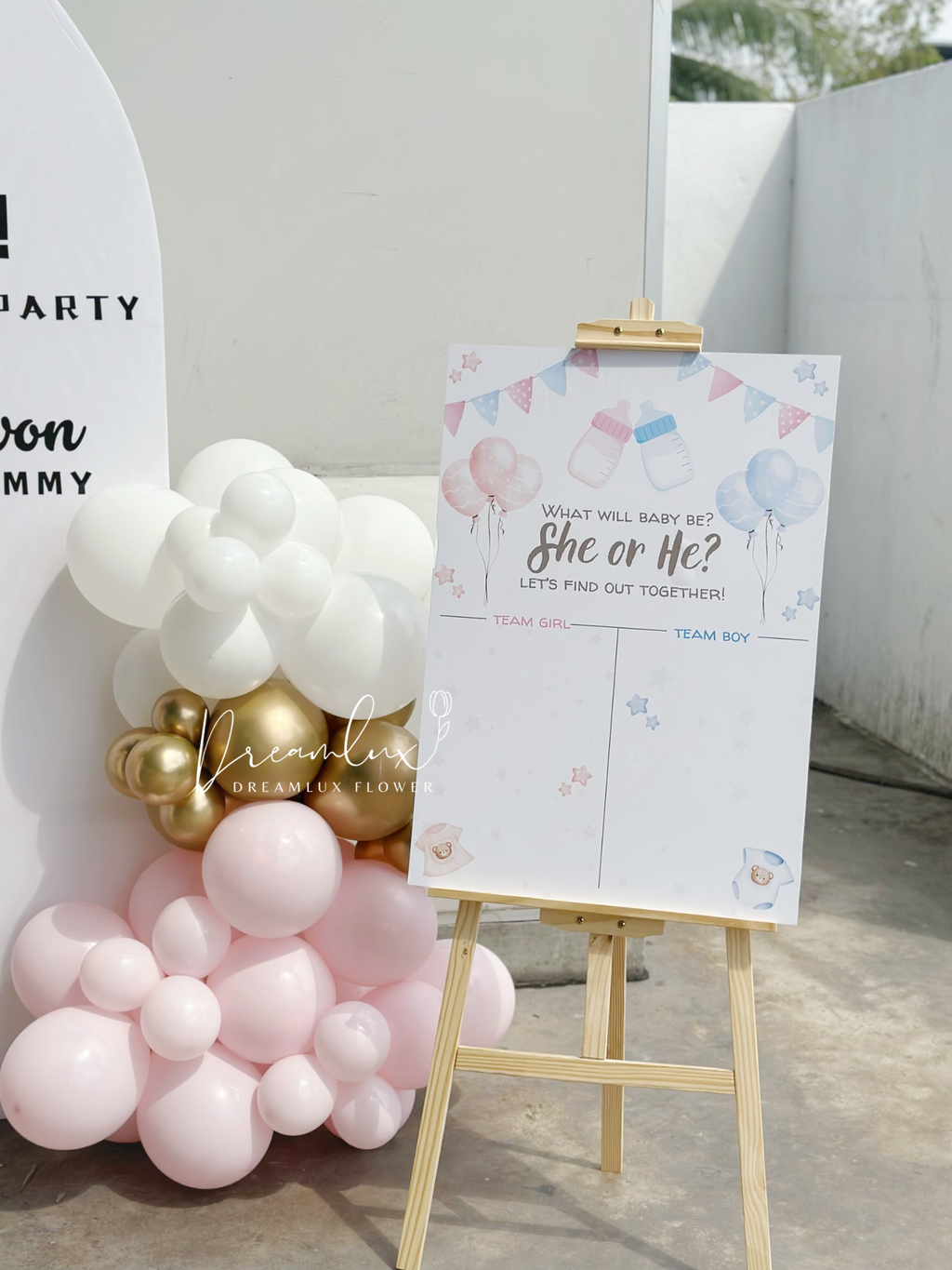 Copy of  Dreamlux flower (Logo)