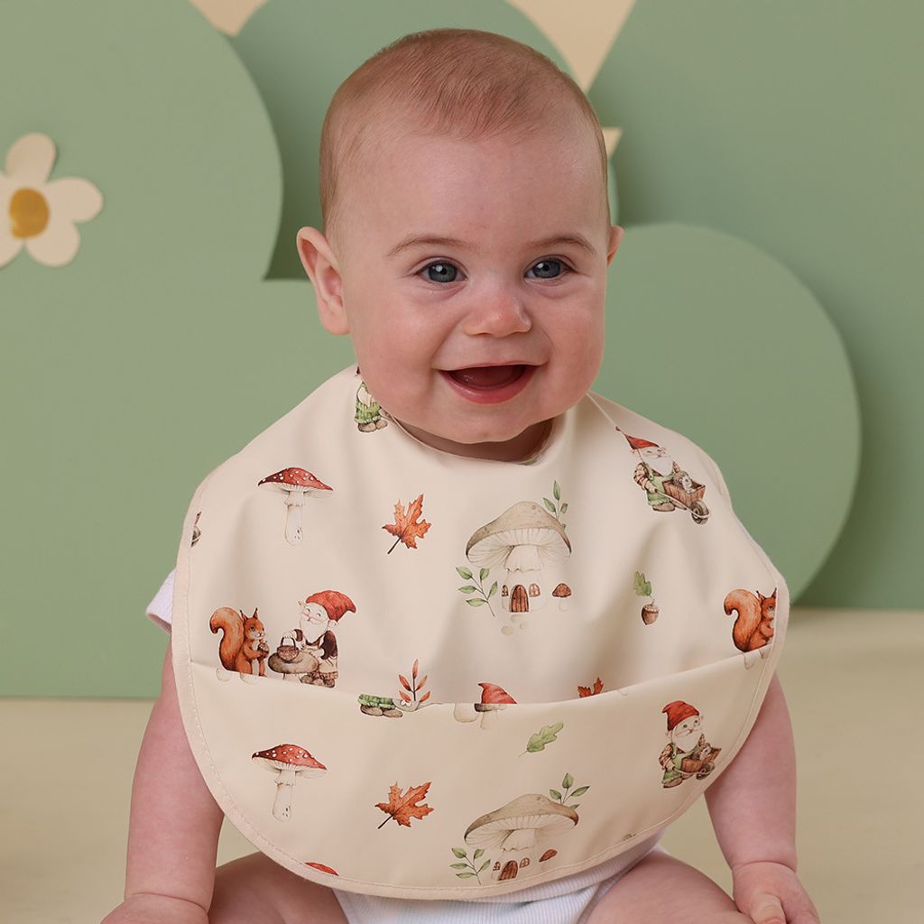 gnomes_snuggle_bib_2