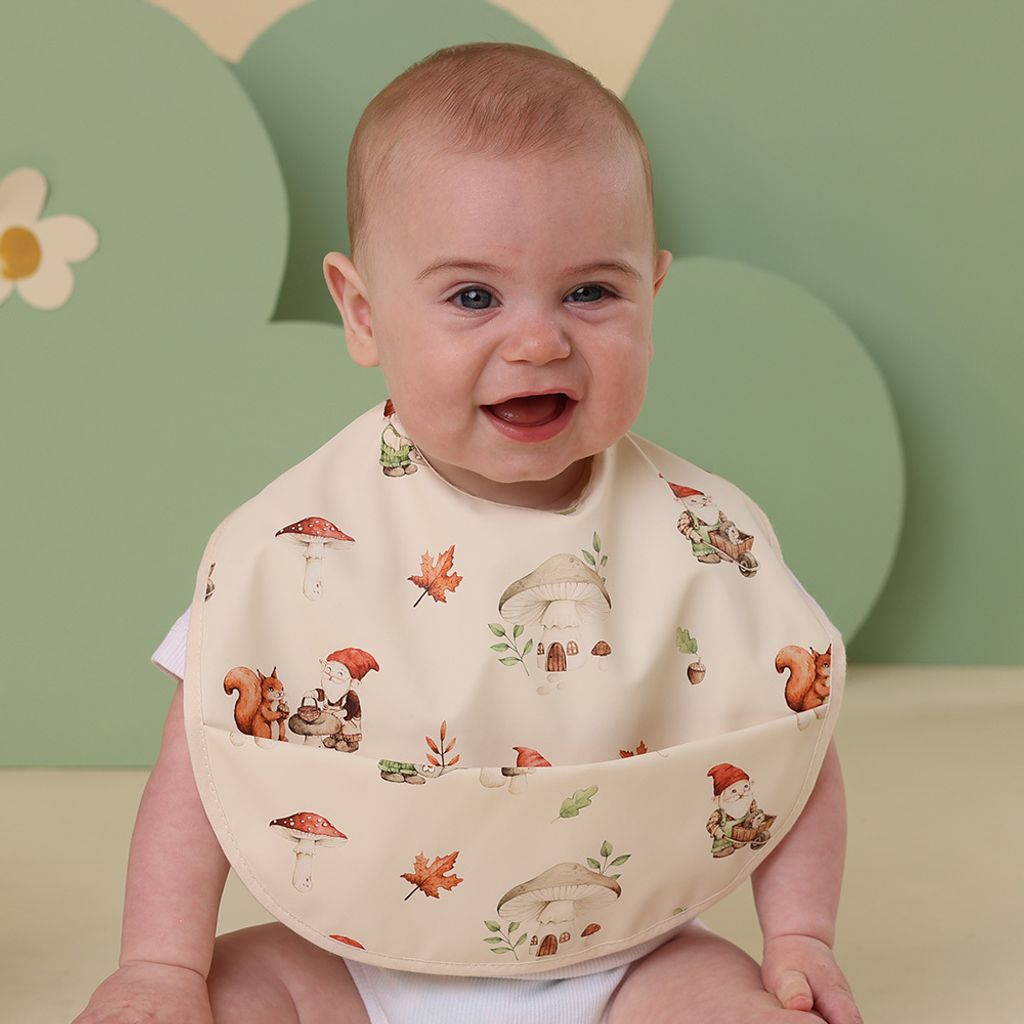 gnomes_snuggle_bib_1