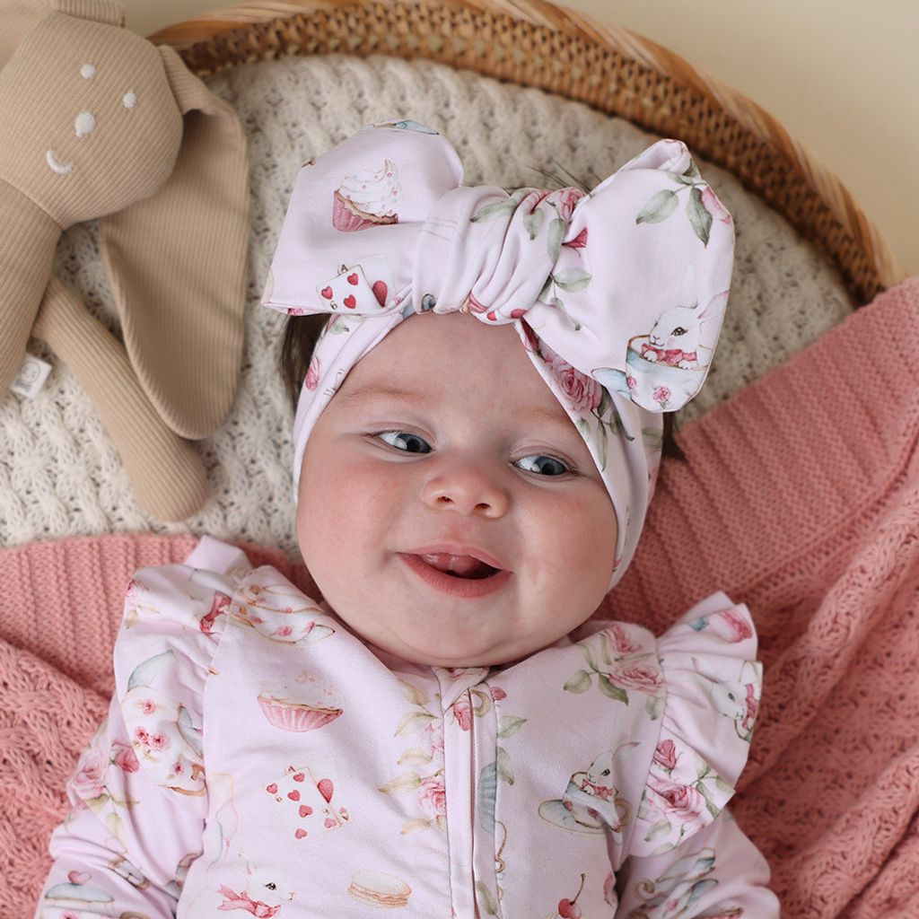 alice_tea_party_oversized_bow_1