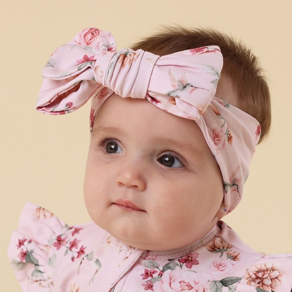 birds_blooms_oversized_bow_2
