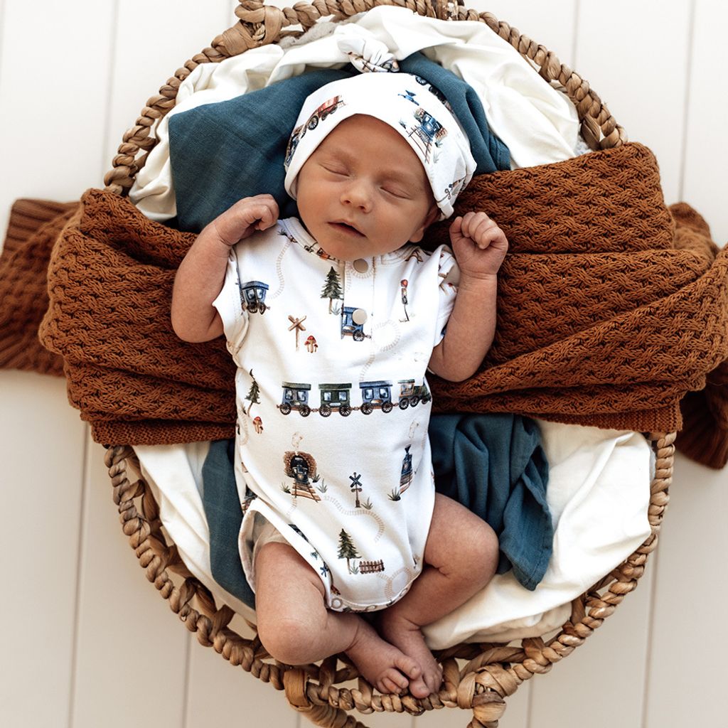 ss_bodysuit_trains_5