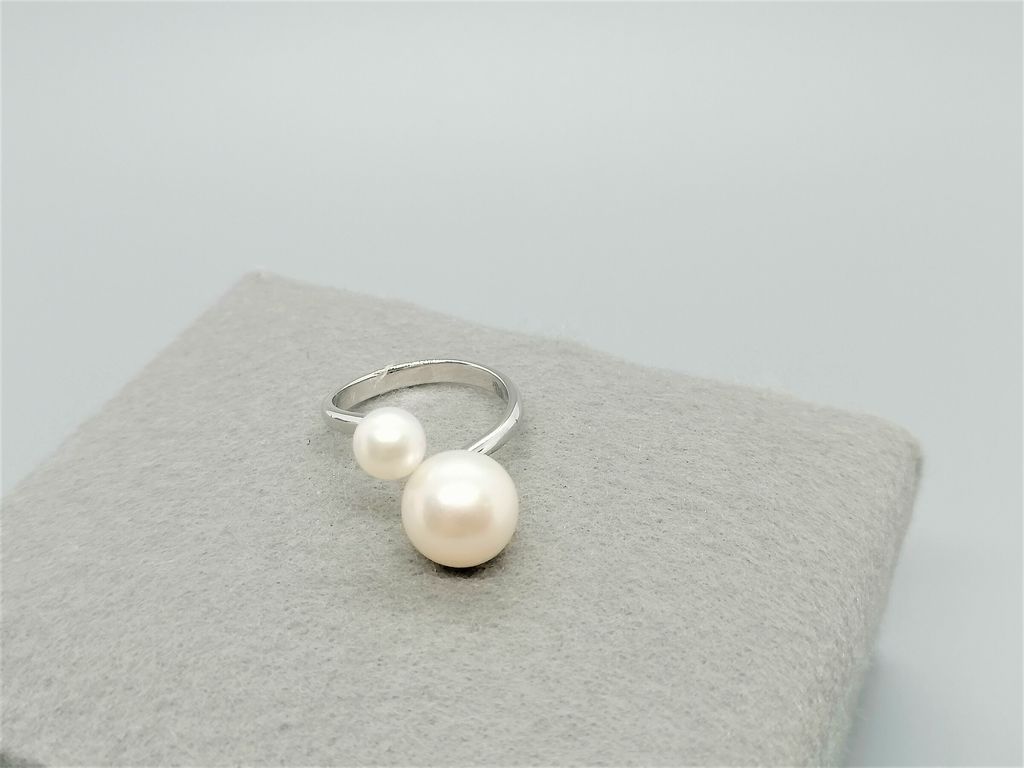 MOUPR007 RM359 Cultured Fresh Water Pearl Ring 1a.jpg