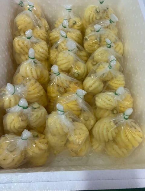 Pineapple Banana Shop