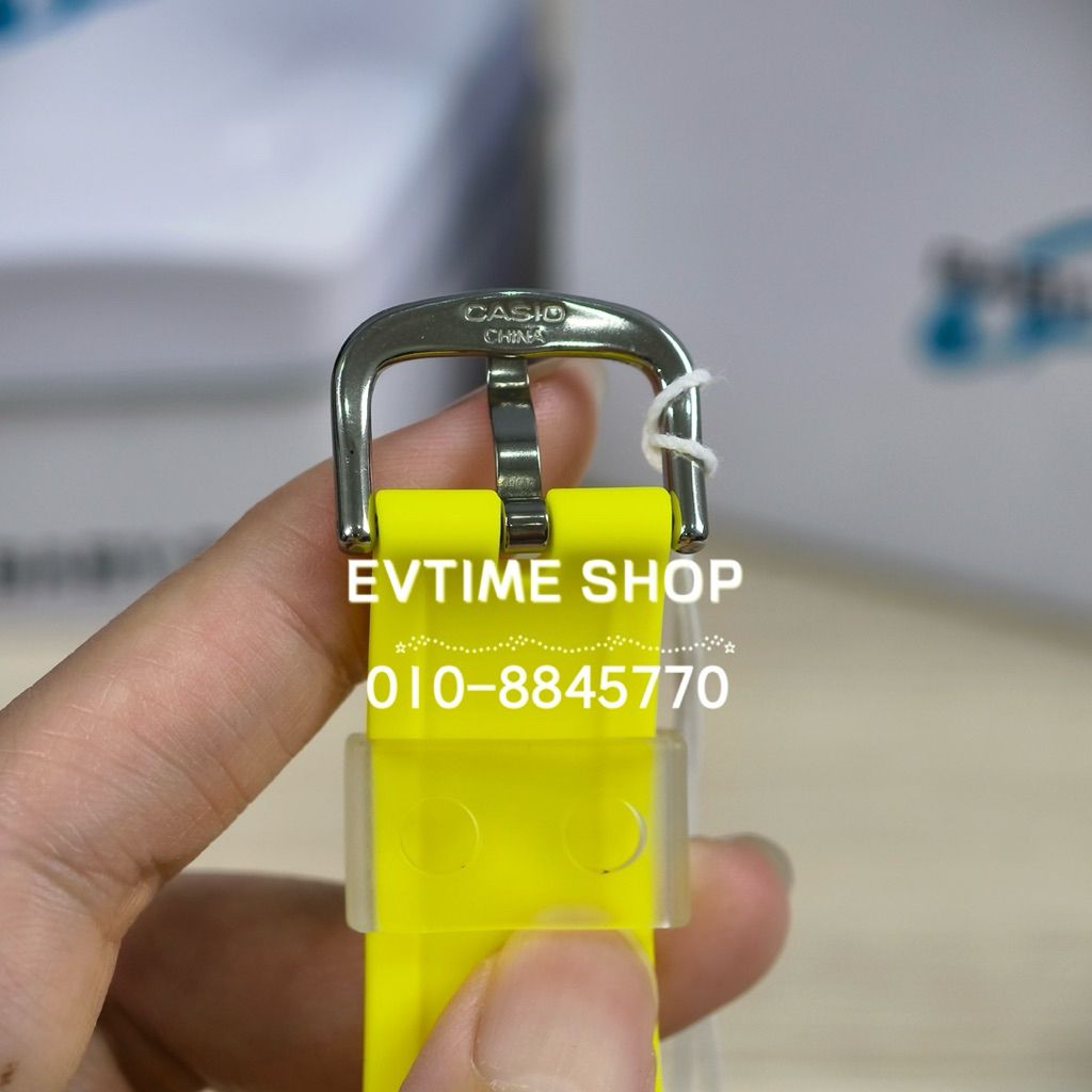my-11134207-820la-mn80afhkv2tec7