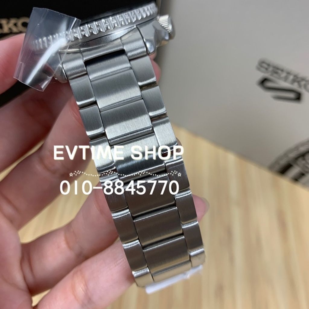 sg-11134201-22100-xlgeblsj06ivb9