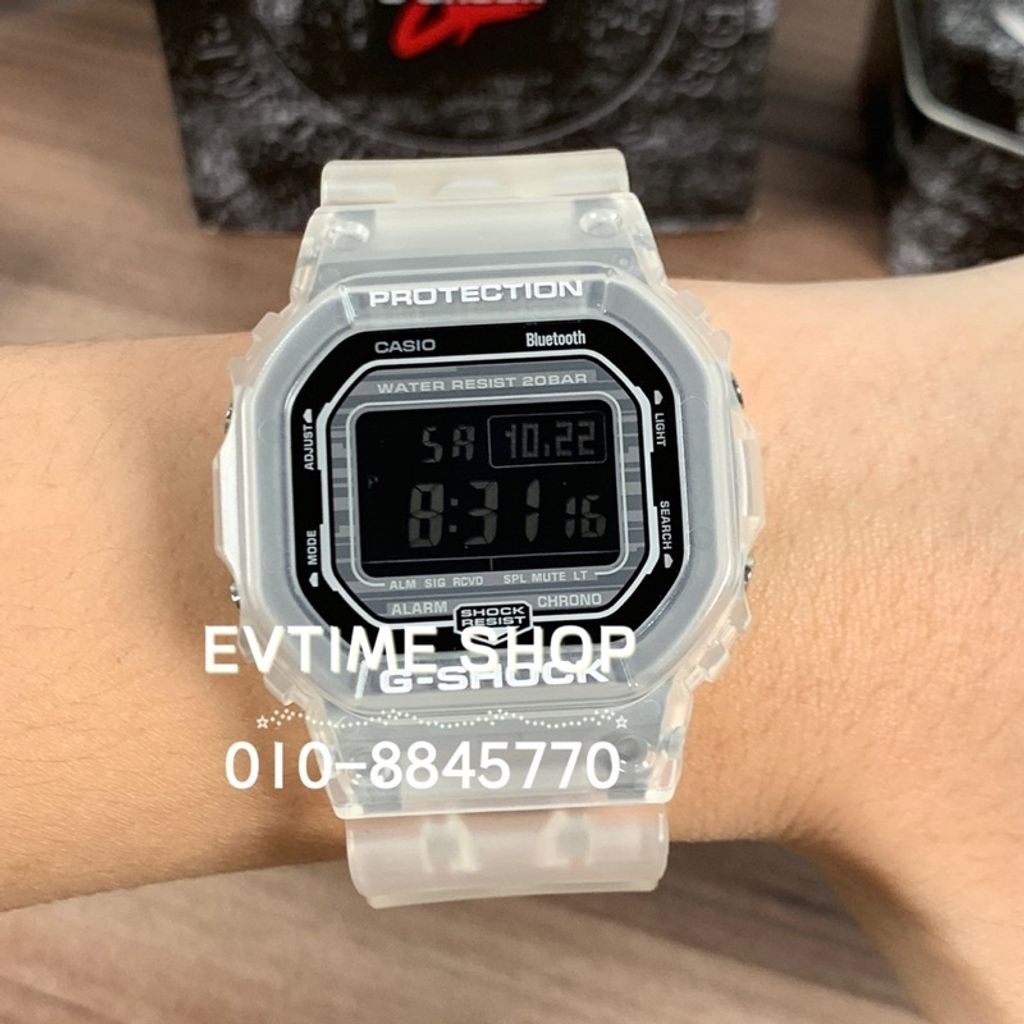 sg-11134201-22100-19suf8k9x3ivf7