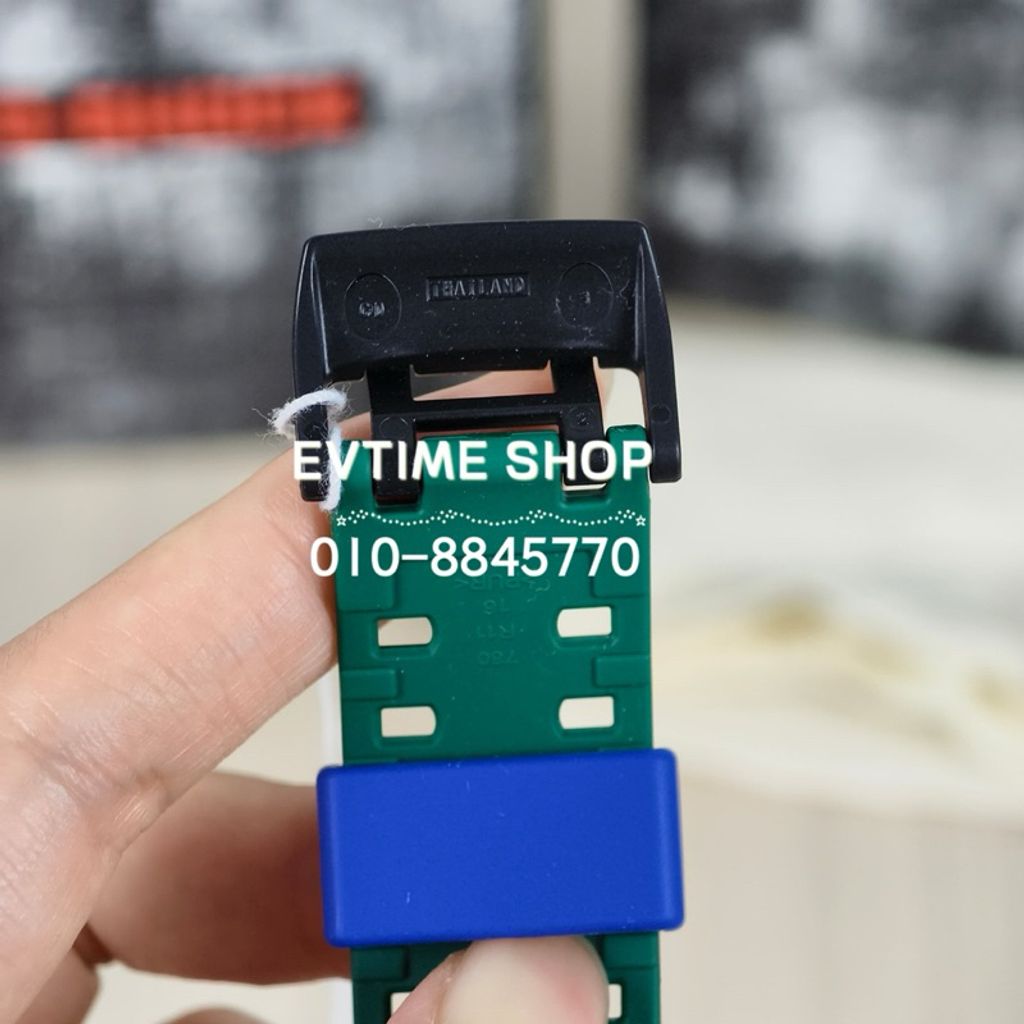 my-11134207-7ras9-ma1fyh9cv55x40