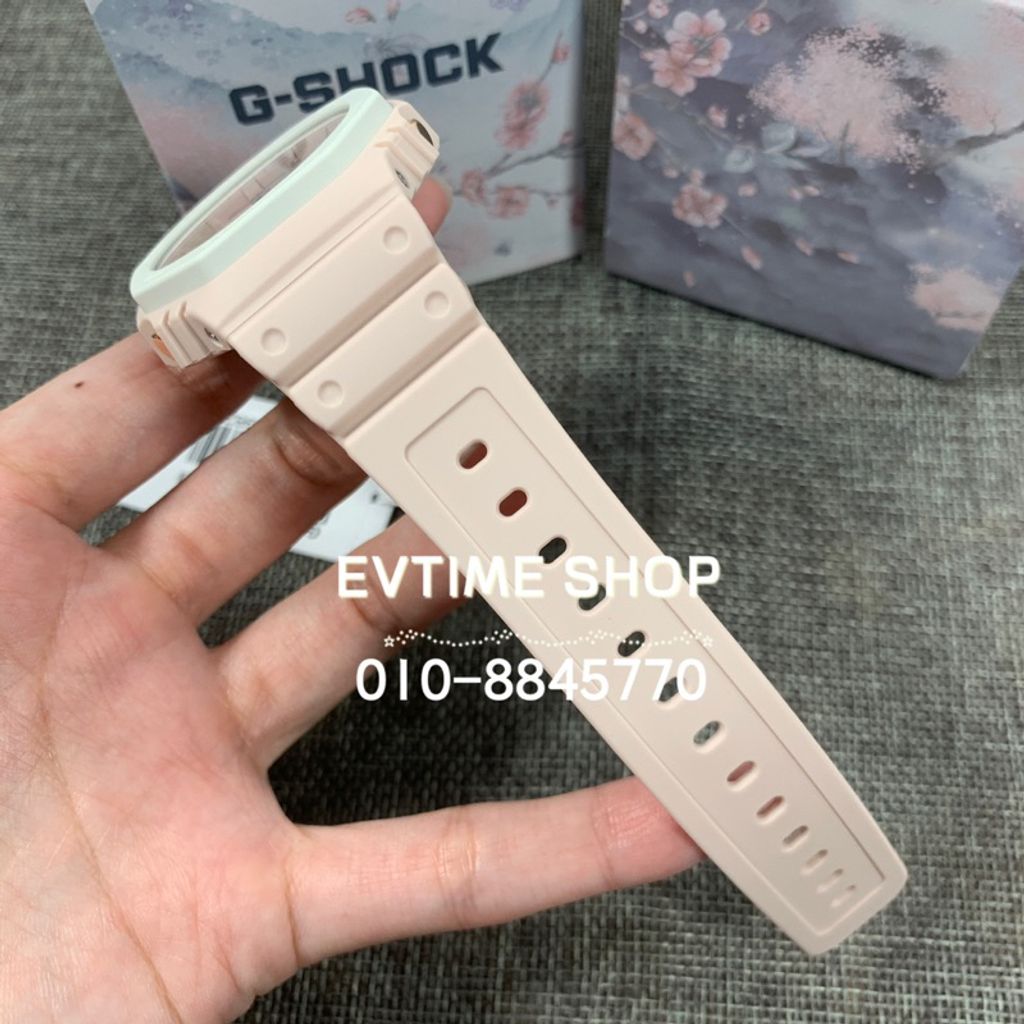 my-11134207-7qul0-liwt8svbydlv98