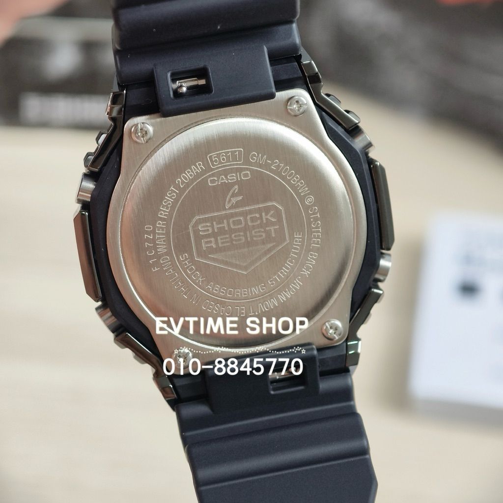 my-11134207-820lc-mocdyxpxq9l8c3