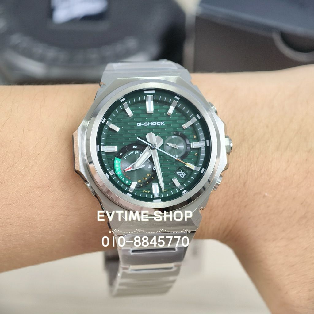 my-11134207-820l6-mni03n700i680b