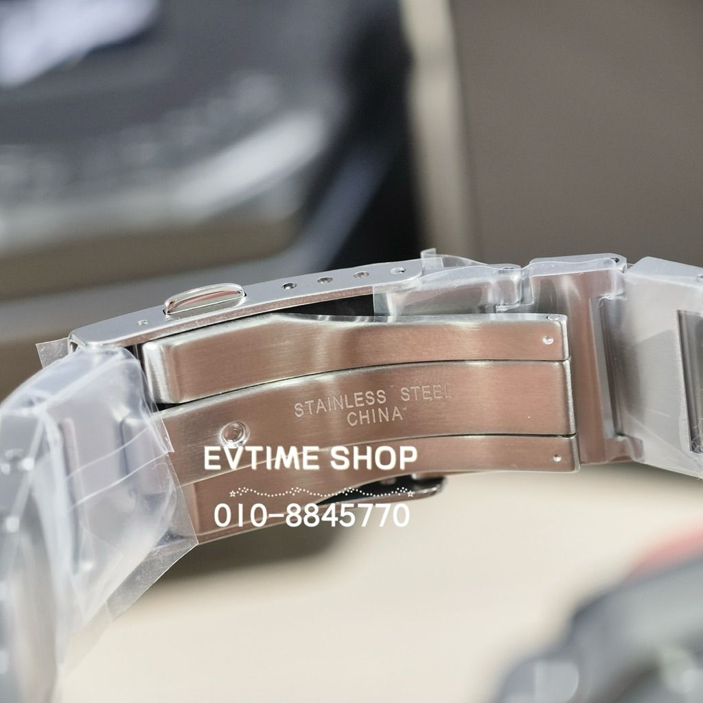 my-11134207-820le-mni03n77b6ddf6
