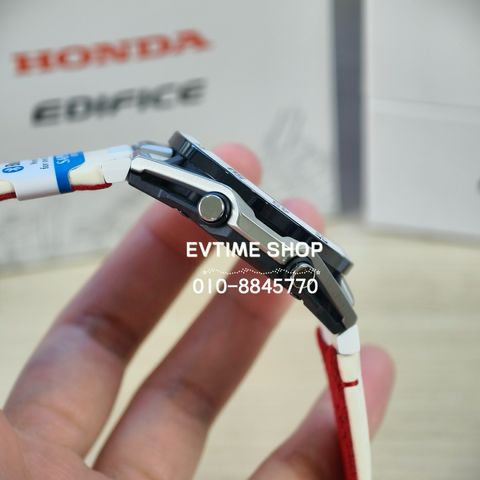 my-11134207-820la-mq4wmfikaih740