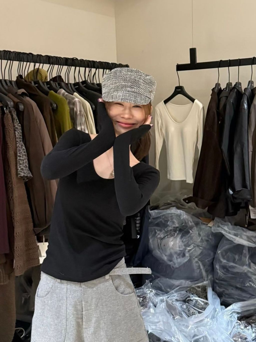 E5671654-D70B-4828-86BA-5E164475D2DB