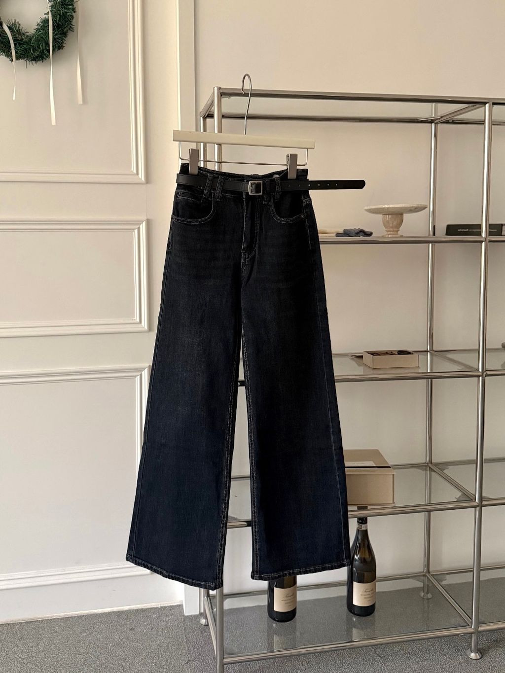 E8EE6BEF-8B70-4EF6-AFD8-6C4801C29392