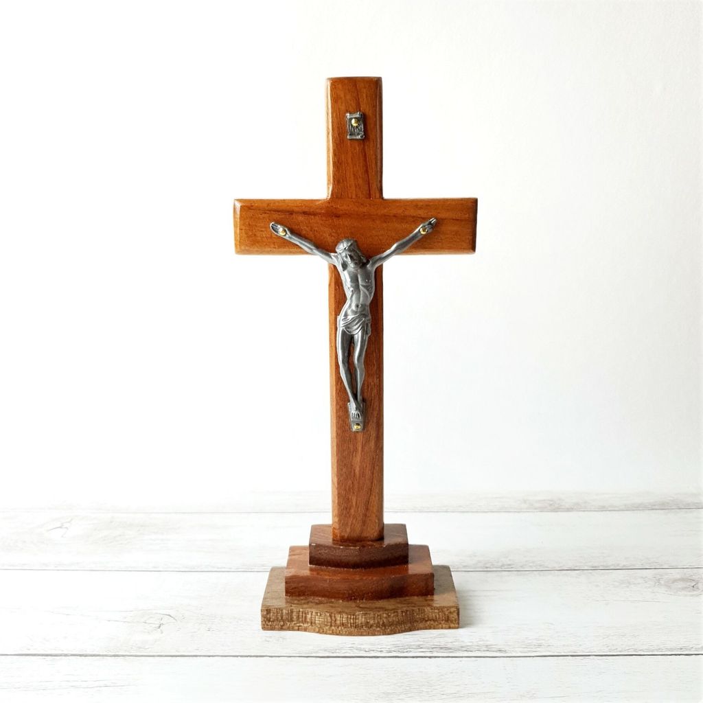 Crucifix 052(a).jpeg
