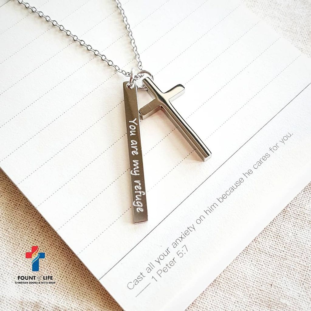 Cross & Inspirational Necklaces 012 (a).jpg