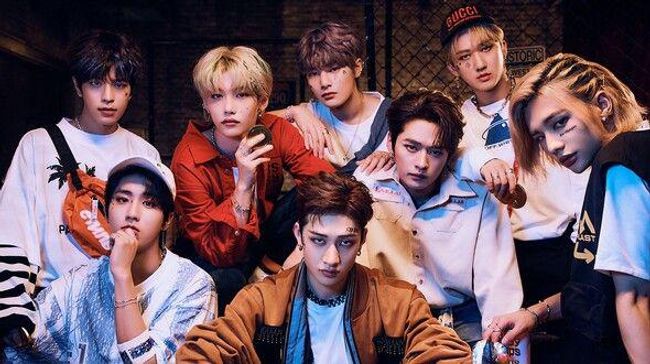 HallyuGrab PH | GROUPS - STRAY KIDS
