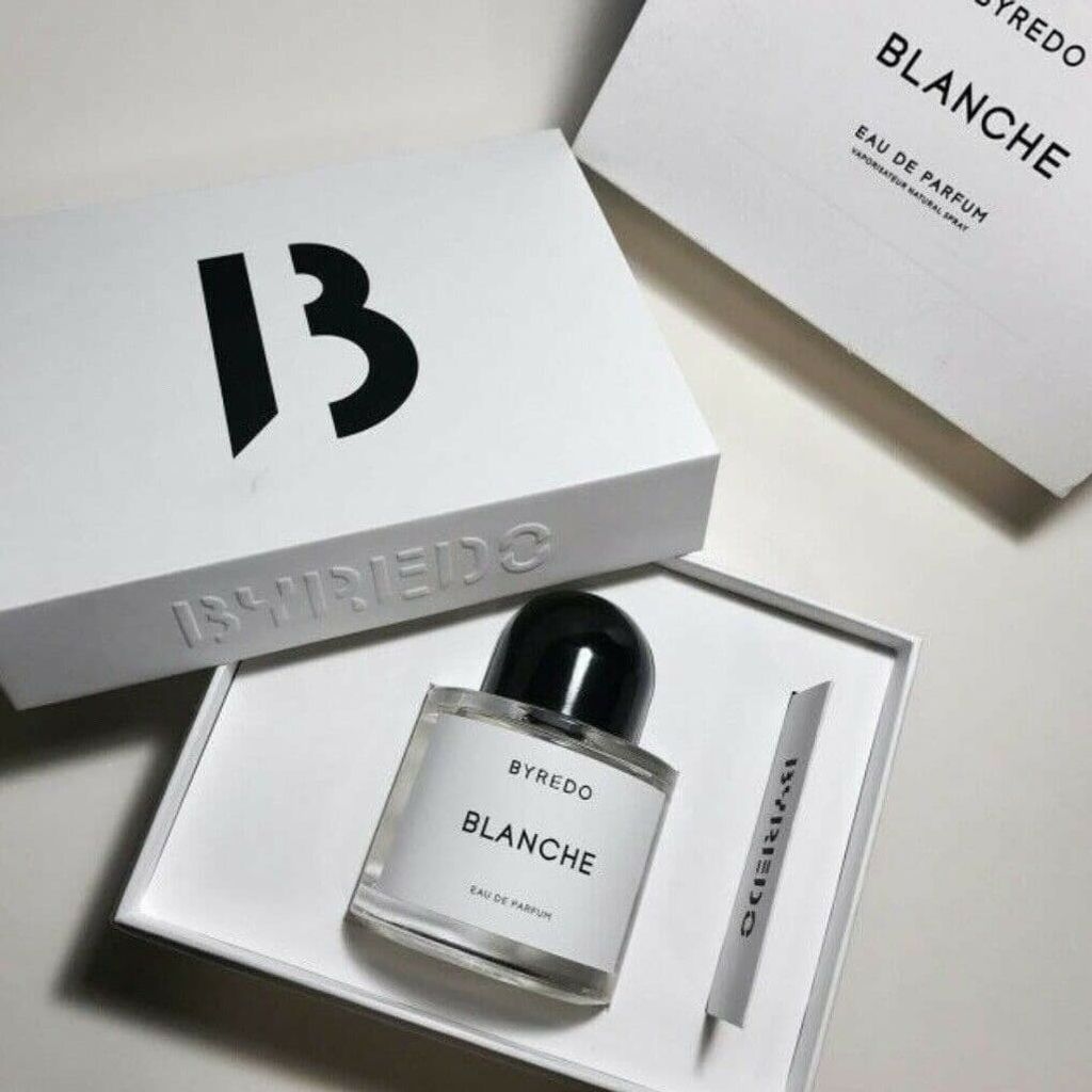 Байредо бланш купить. Byredo Blanche Eau de Parfum. Byredo Blanche 100ml. Byredo Blanche парфюмерная вода 100 мл. Byredo Blanche 50ml.