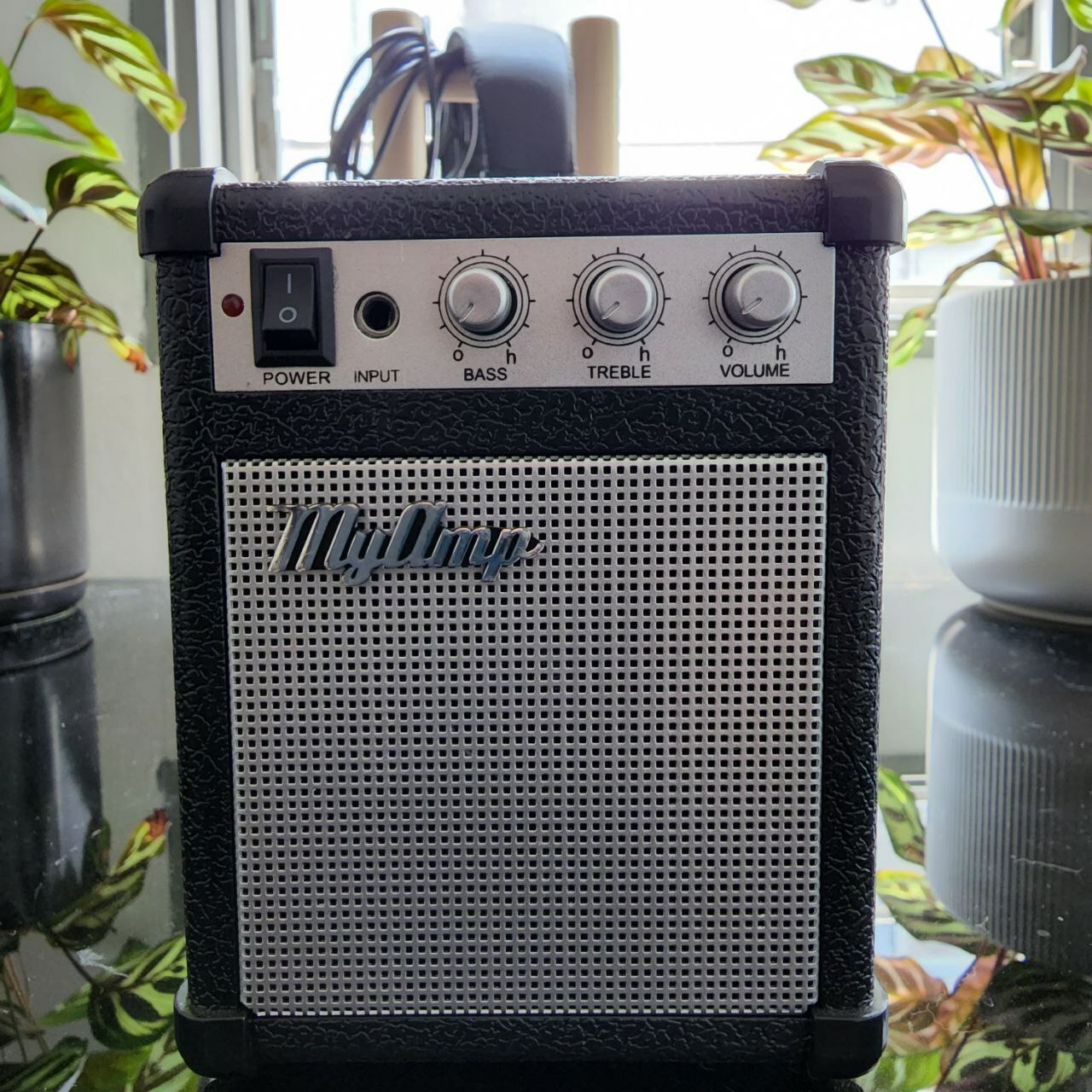 GW-10 Portable Mini Amp.jpg