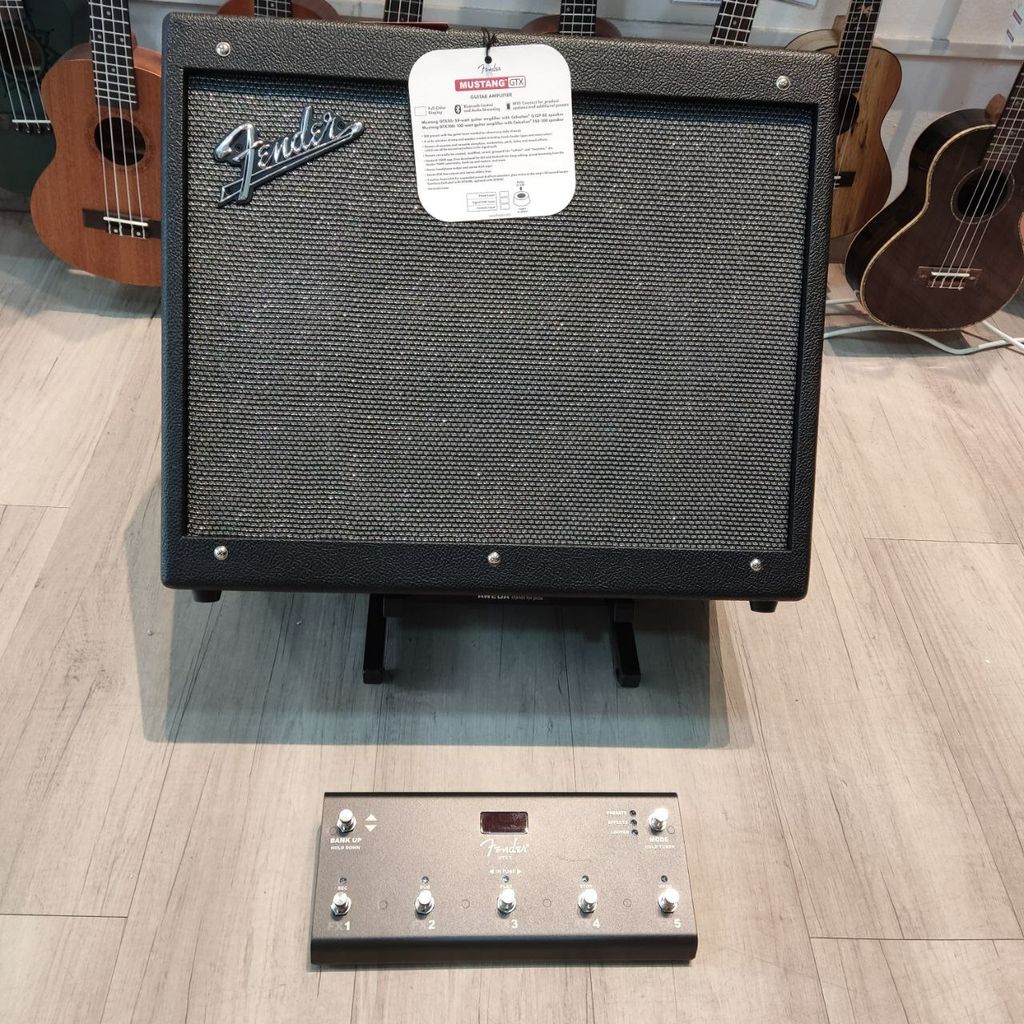 FENDER Mustang GTX100 Modelling Amps Guitar Combo Amplifier 100watts