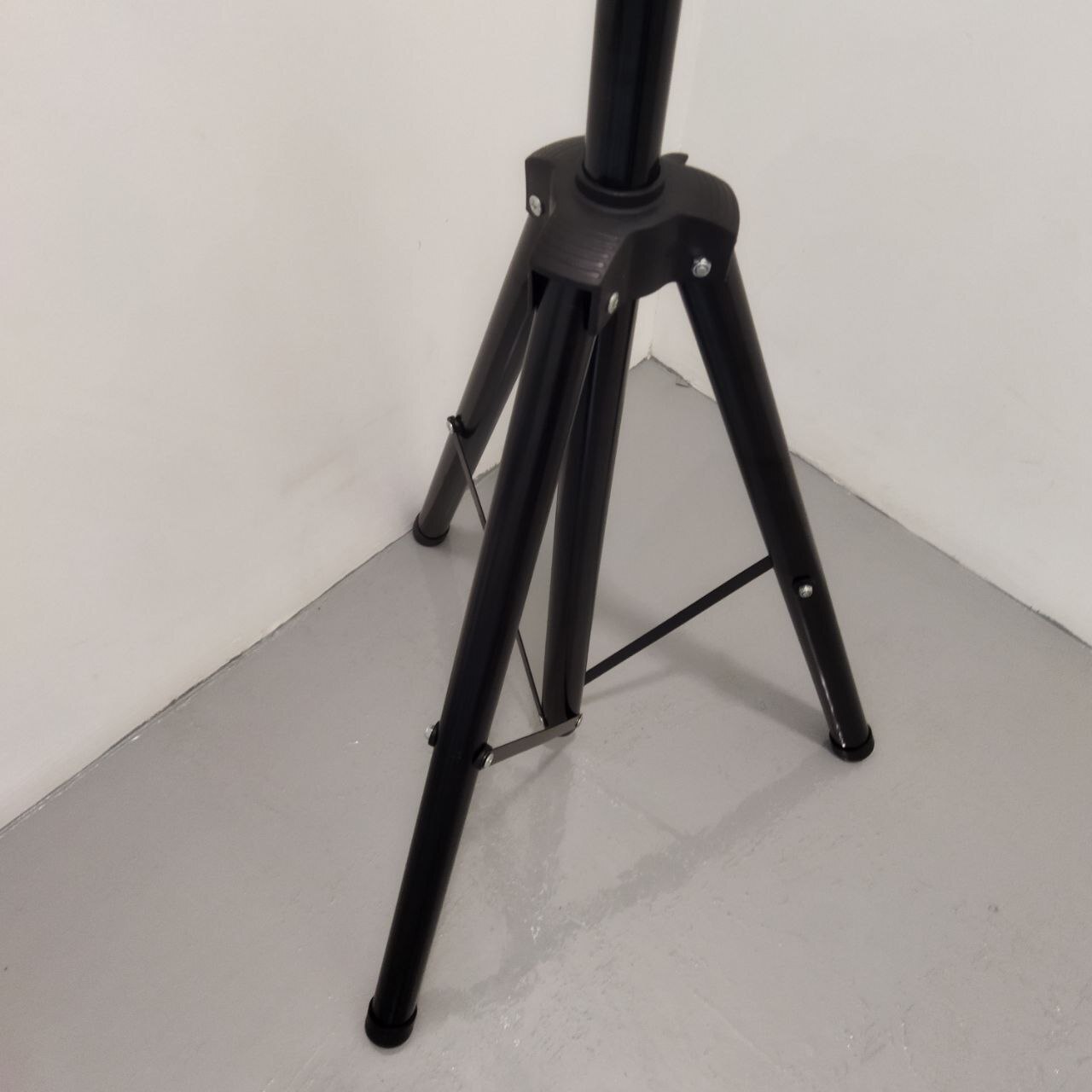 Universal Speaker Stand HY611 (Max 40KG) GUITARLICIOUS.MY