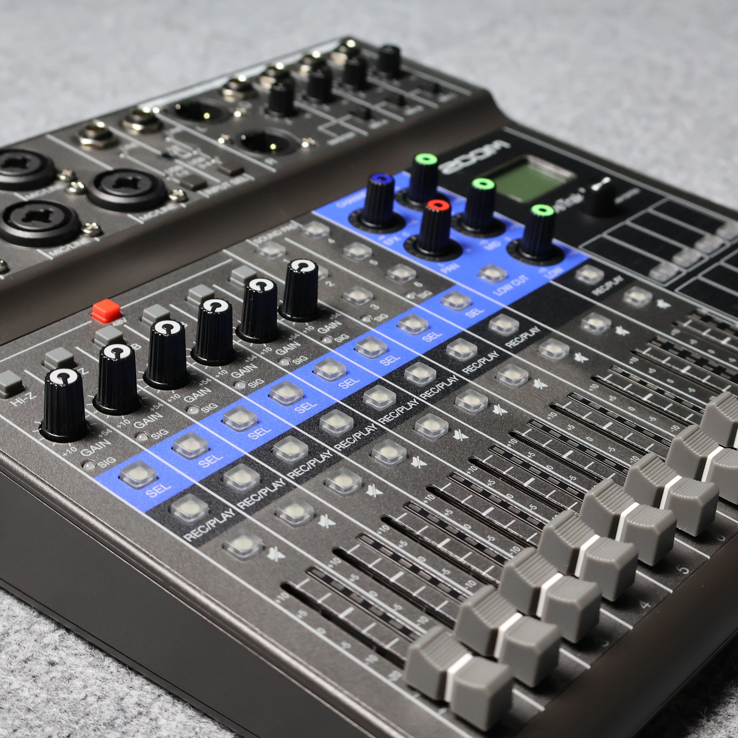 Zoom LiveTrak L8 8 Channel Digital Mixer with Interface ( L8 / L 8