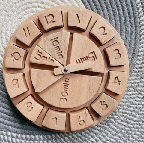 Woodenclock_2.jpg