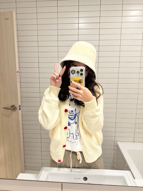 B5289CFD-5C0F-48DE-AF79-411945B2F663