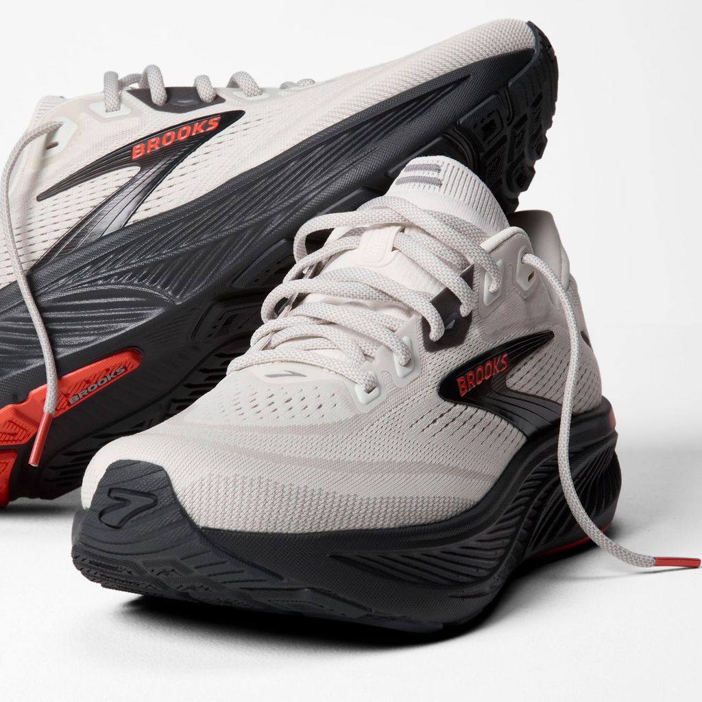 110493-292-y-ghost-18-mens-neutral-cushion-running-shoe