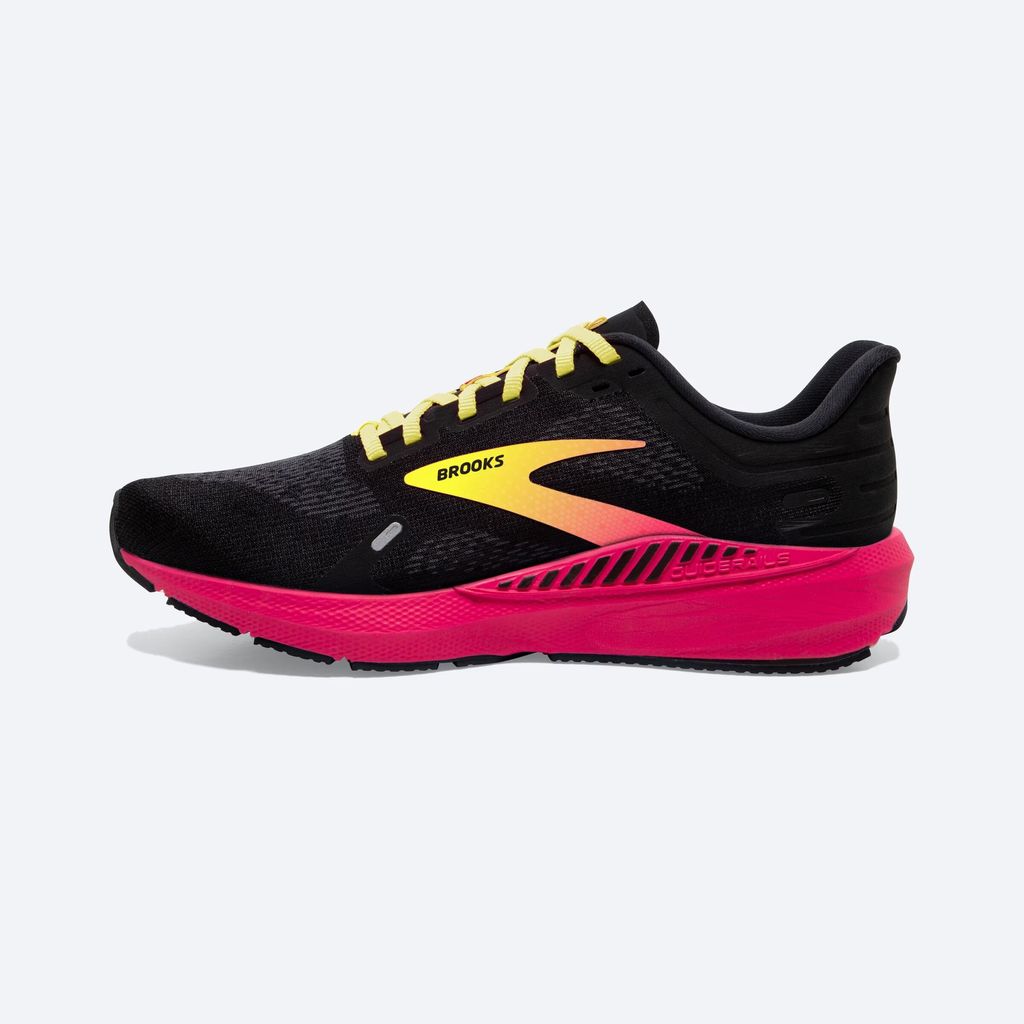 110387-016-m-launch-gts-9-mens-fast-and-supportive-running-shoe