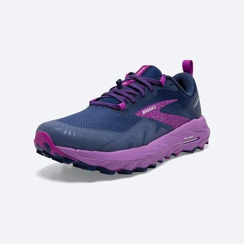 120392-449-z-cascadia-17-womens-trail-running-shoe