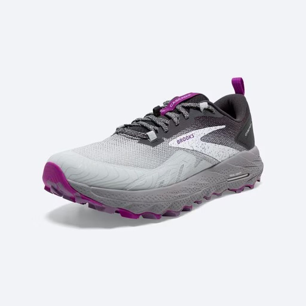120392-028-z-cascadia-17-womens-trail-running-shoe