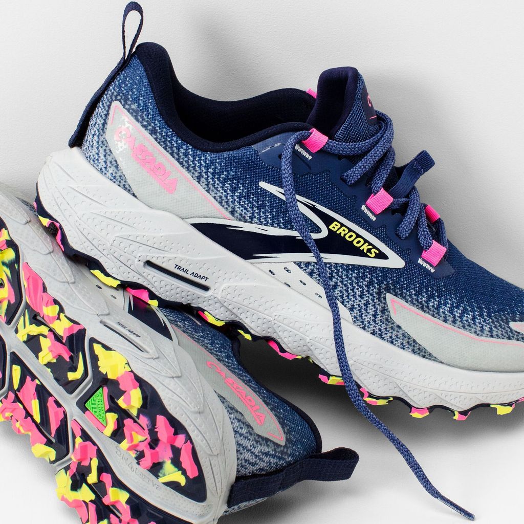 120416-476-y-cascadia-18-womens-trail-running-shoe