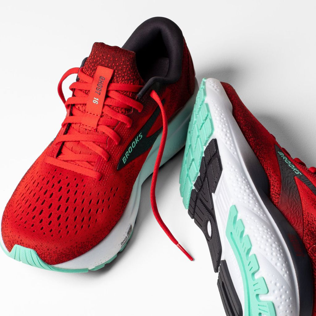 110418-623-y-ghost-16-mens-neutral-cushion-running-shoe