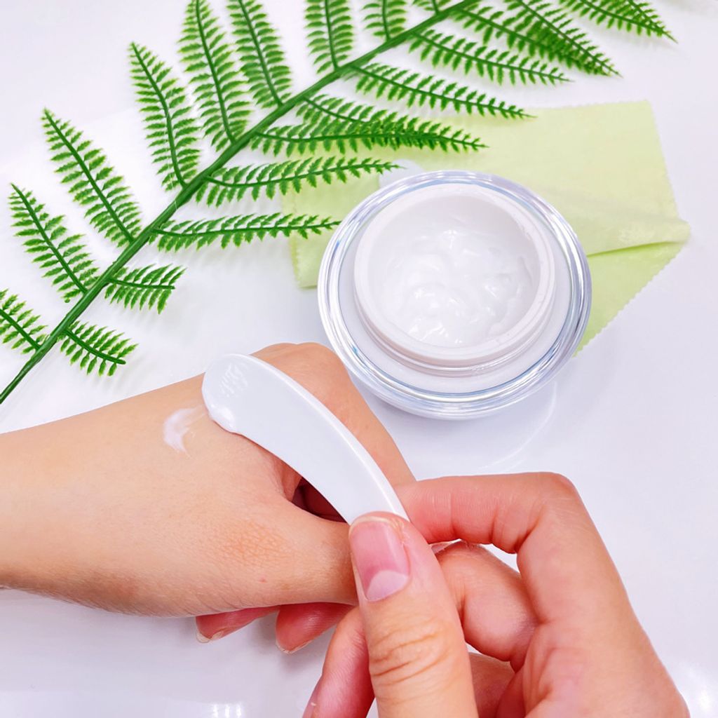 tw-11134207-7r992-lyylmo54shrob8