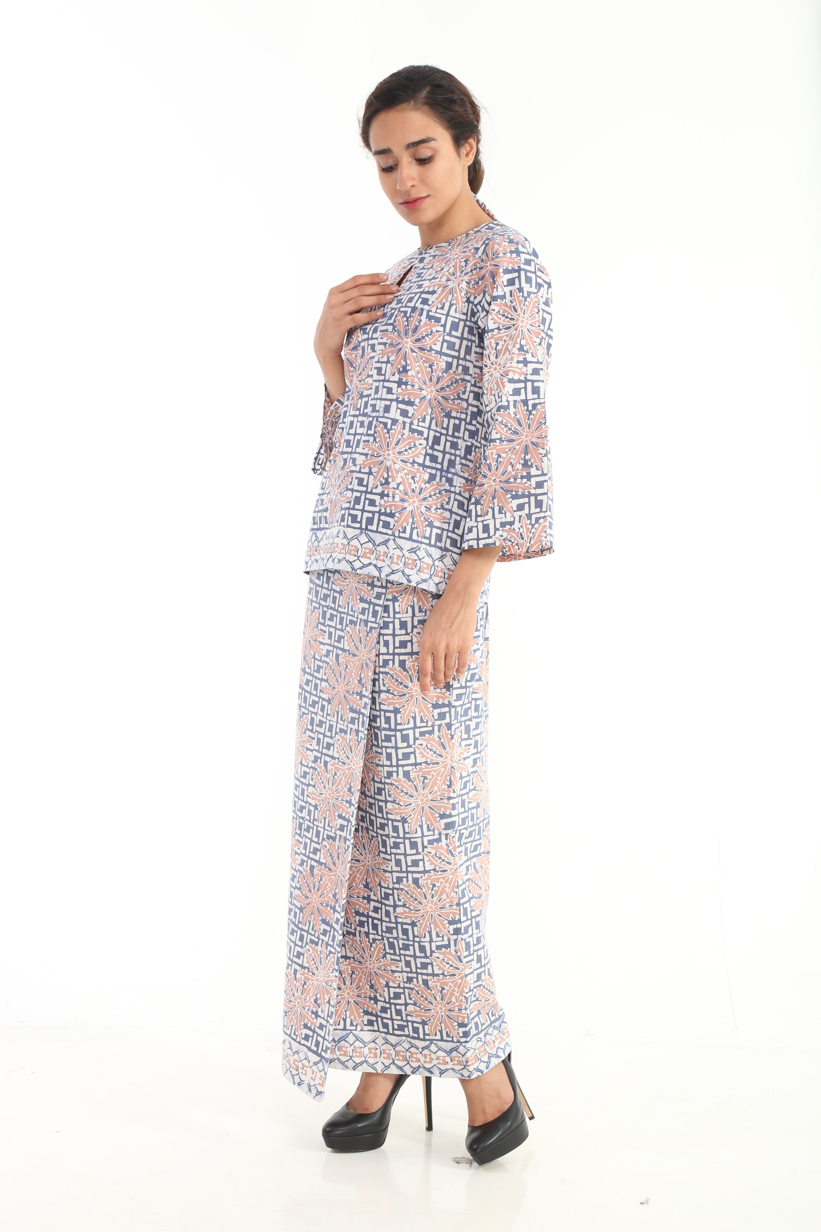  Kurung  Kedah  Batik Pastel Blue Cassava AA4242BTK 