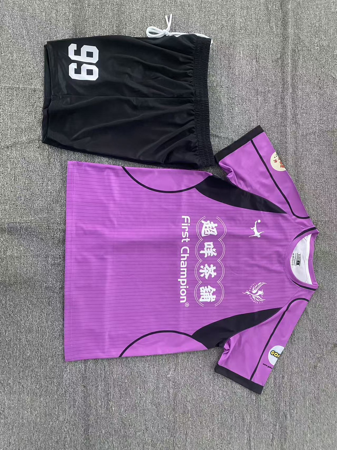 鳥仕足球俱樂部 D LEAGUE 球隊客製球衣作品照片二