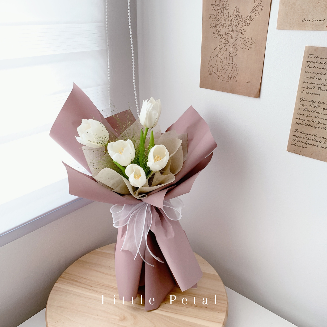 Minimalist Tulips – Little Petal Studio