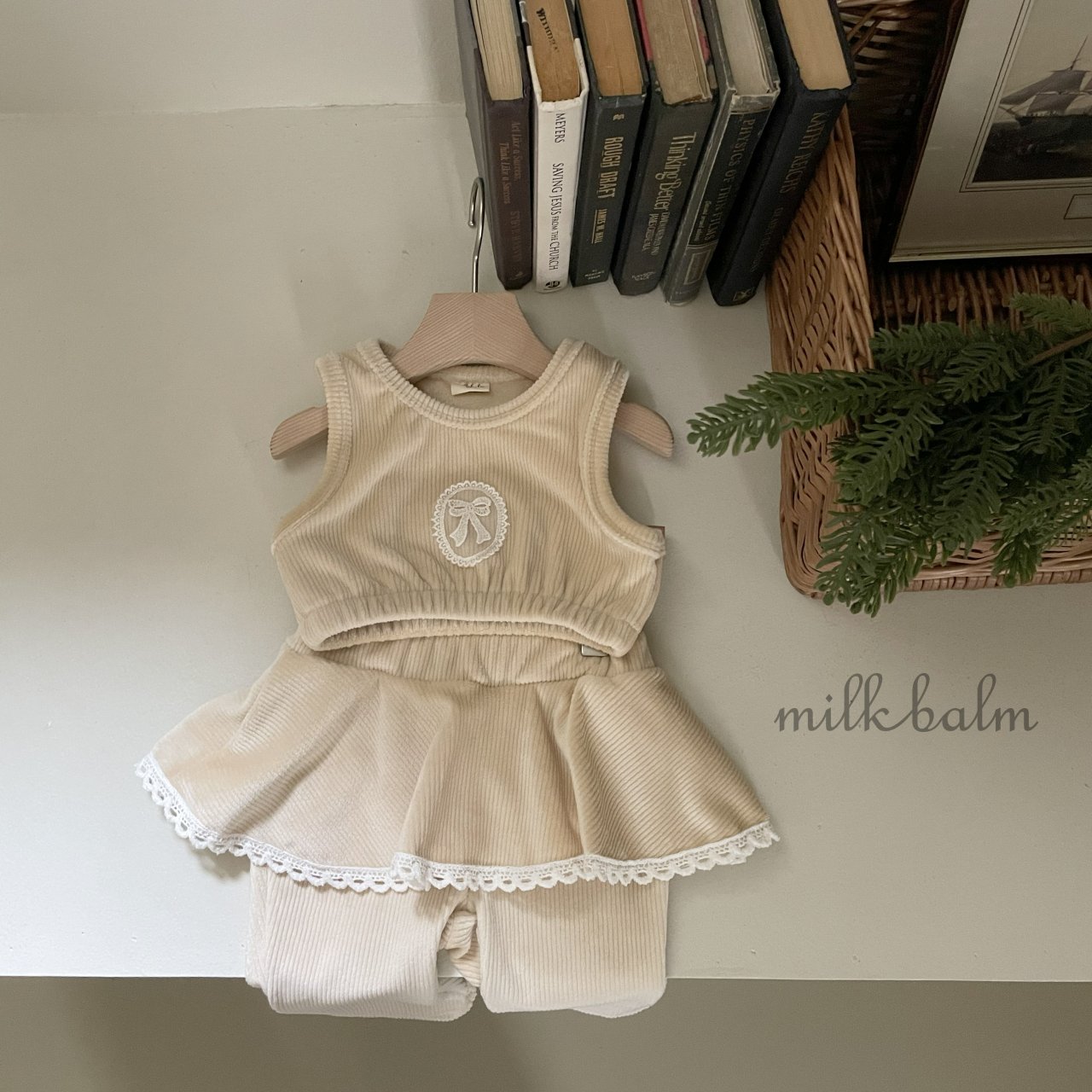 0996ae37fc2854415f8e152f8c2ee162