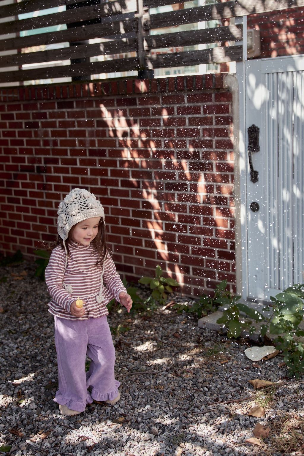 16 (12)