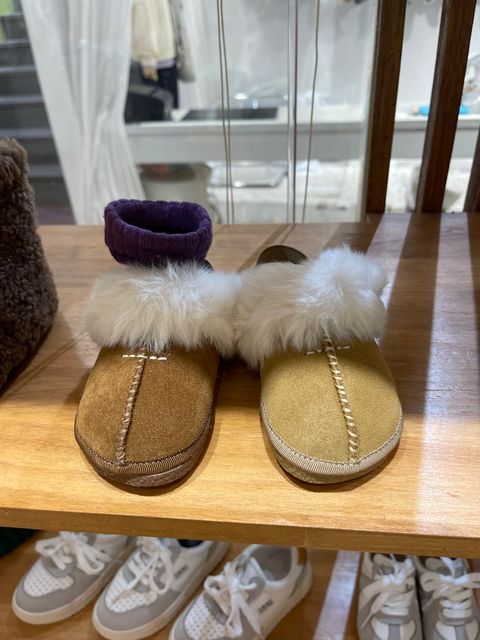 12D9563E-1A34-4A5E-856E-EA1E586E169A