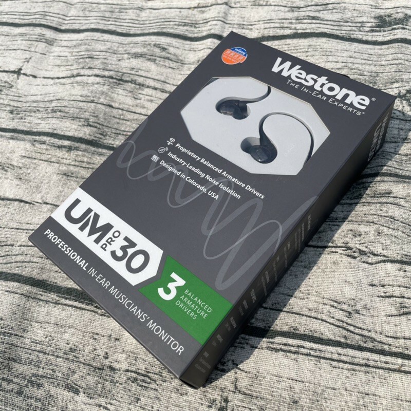《良聲耳機》Westone UM Pro 30 New 三單體可換線專業監聽級入耳式耳機-透明 (港版水貨)