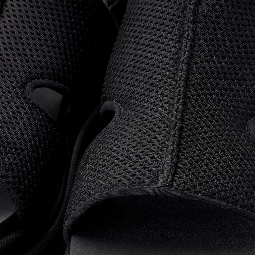 ug1167470blk-5