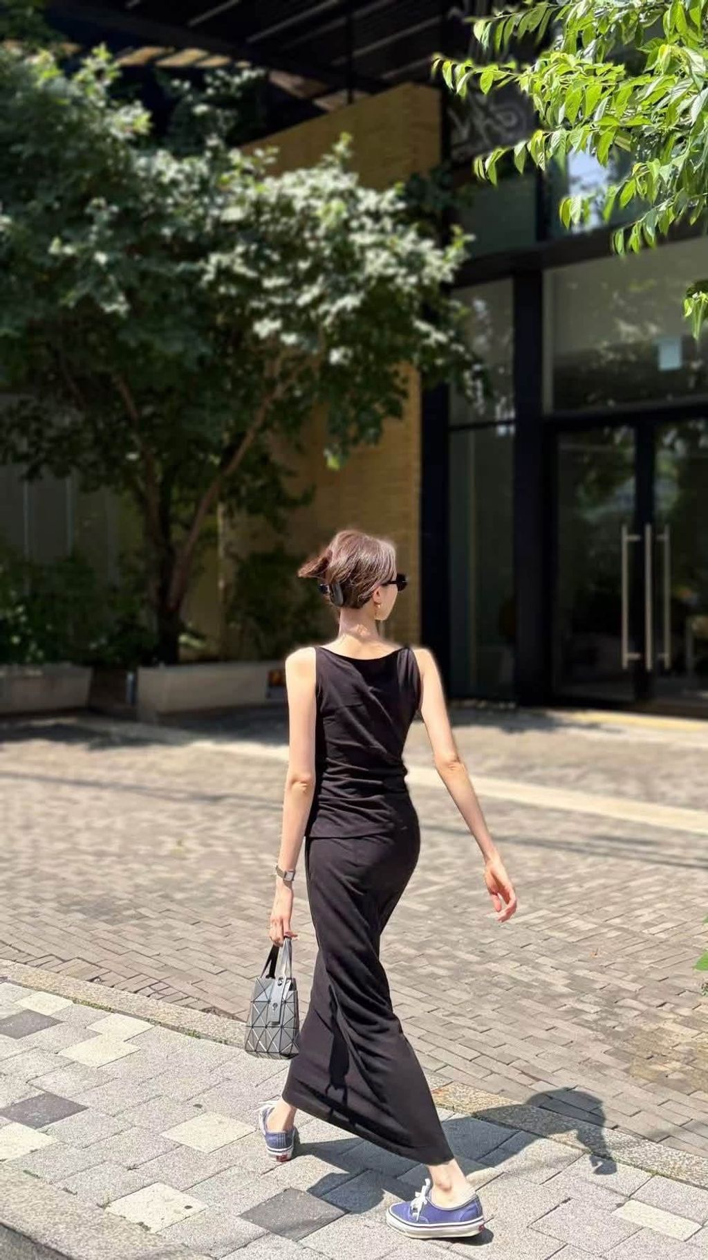 S__295960696_0